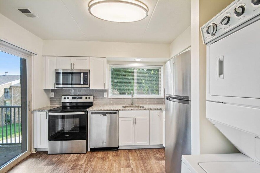 Building Photo - Top Field Apartment Homes