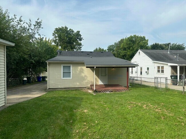 Building Photo - 95 Glass Ave