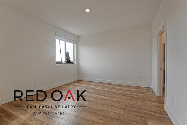 Building Photo - 5727 La Mirada Ave