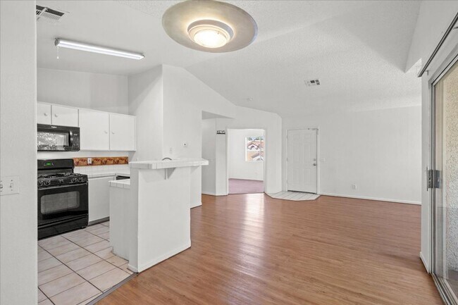Building Photo - 7909 Fossil Creek Ln