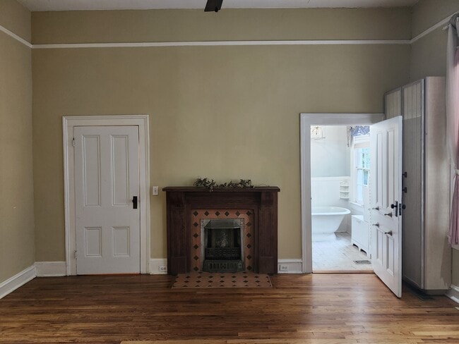 Building Photo - 334 Felder Ave