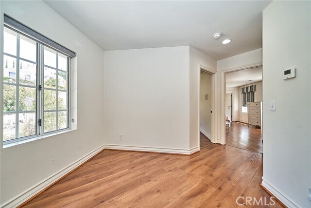 Building Photo - 1089 Village Dr