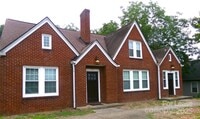 Building Photo - 509 S 4th St