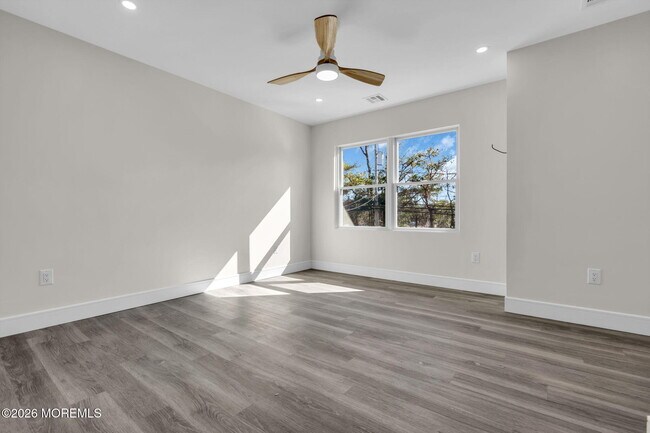 Building Photo - 2334 Adams Ave