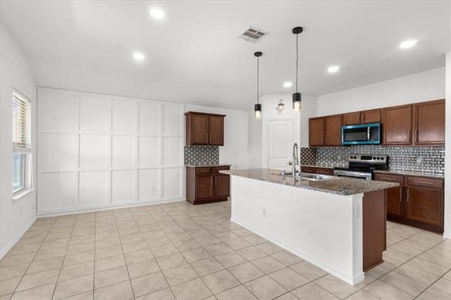 Building Photo - 803 Quartz Trl
