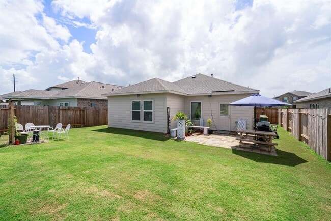 Building Photo - 10510 Watershed Dr
