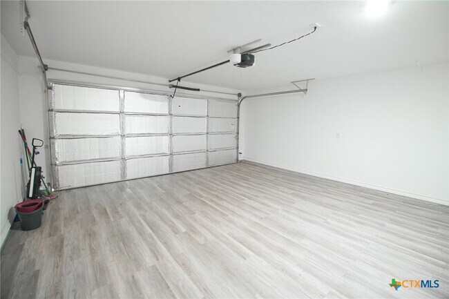Building Photo - 1601 Cloud St