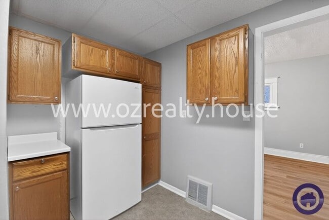 Building Photo - 450 Second St