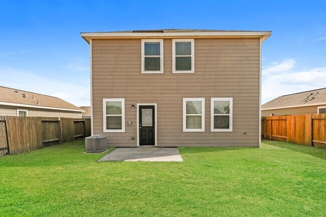 Building Photo - 5911 Littoral Rd