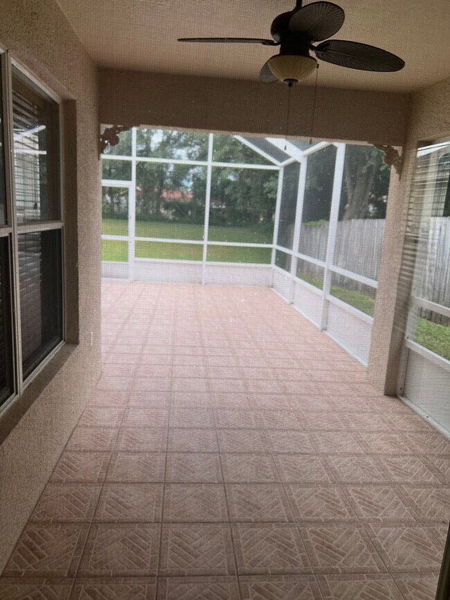 Building Photo - 23827 Hastings Way