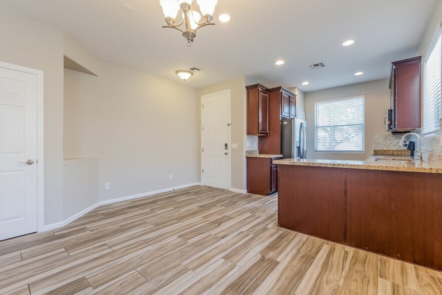 Building Photo - 3049 S Sailors Way