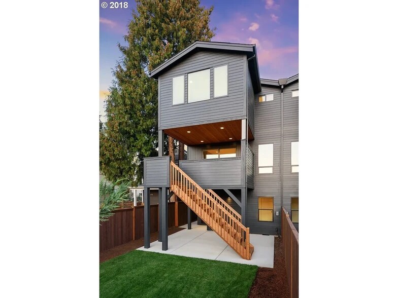 Building Photo - 3931 SE 28th Pl