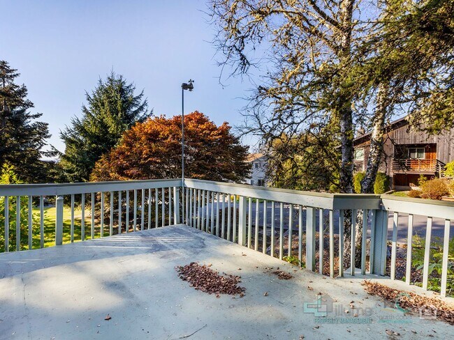 Building Photo - PRICE REDUCTION - Spacious Single Family Home in Seaside!!!