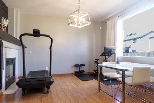 Building Photo - Beautifully updated rental on Pony Gulch