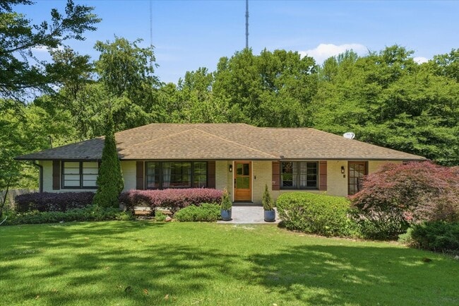 Building Photo - 1792 Noble Dr NE