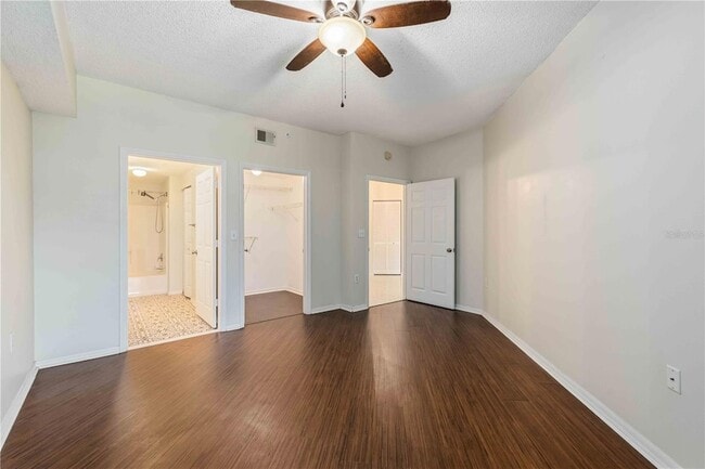 Building Photo - 5655 Bentgrass Dr