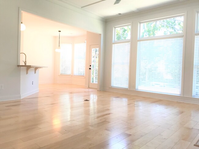 View from family room to kitchen/breakfast - 1920 Barrett Knoll Cir