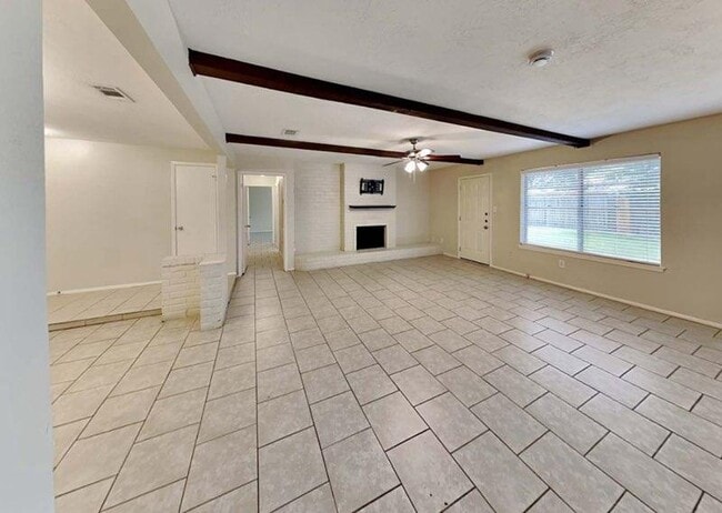 Primary Photo - 16512 Forest Bend Ave