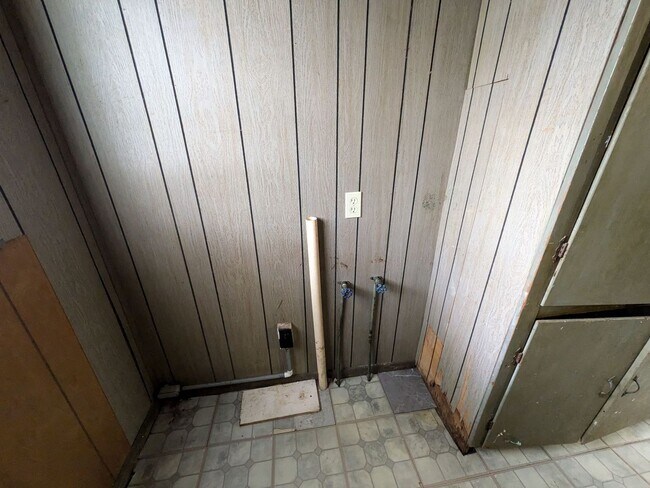 Building Photo - 4225-4225 Ector Ave