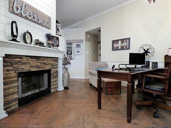 Building Photo - 20726 Redbud Trail
