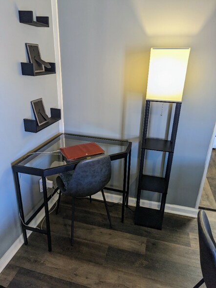 Building Photo - 146 2nd St