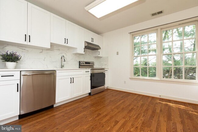 Building Photo - 13039 Glen Mill Rd