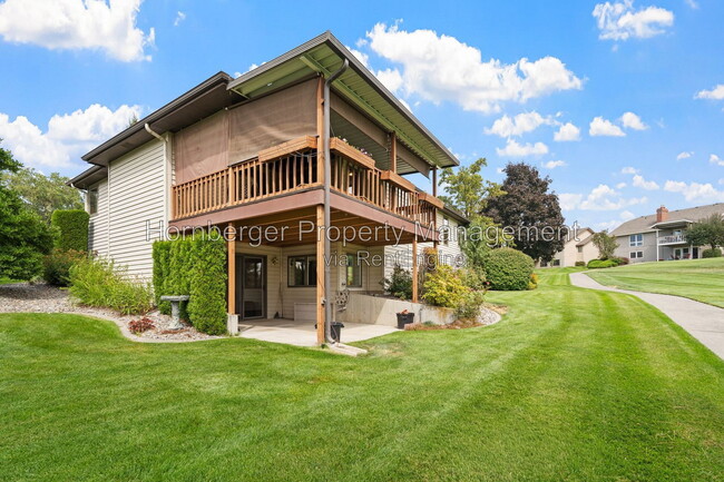 Building Photo - 9811 N Comanche Dr