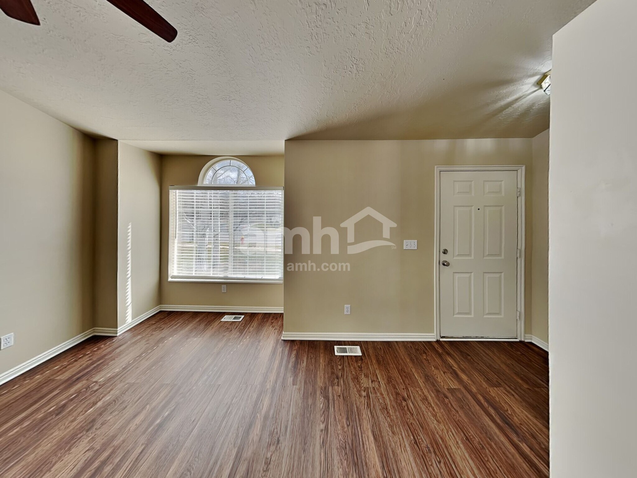 Building Photo - 1109 E 320 S