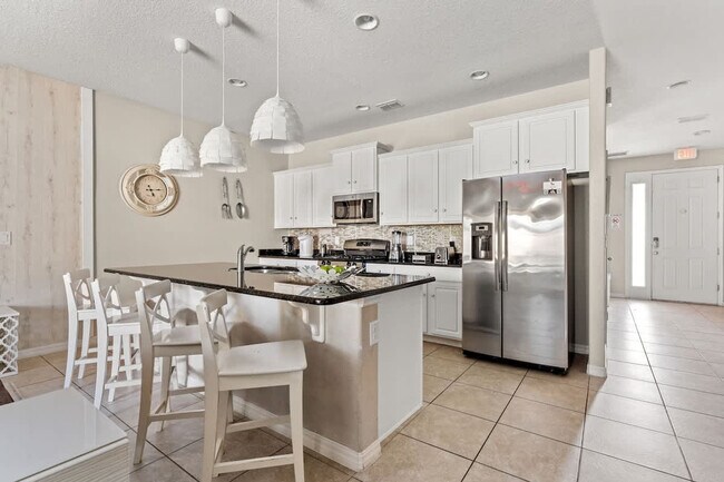 Building Photo - 4799 Terrasonesta Dr