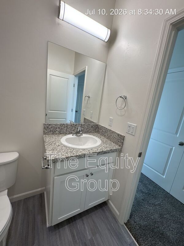 Building Photo - 723 S Pinkham St