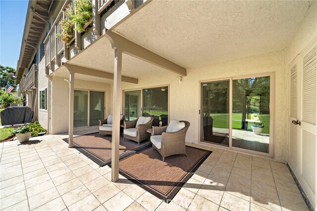 Building Photo - 31654 W Nine Dr
