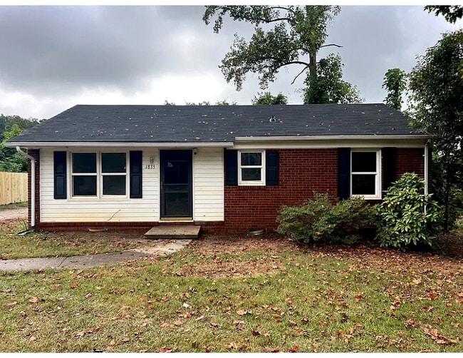 Building Photo - 1835 West Blvd