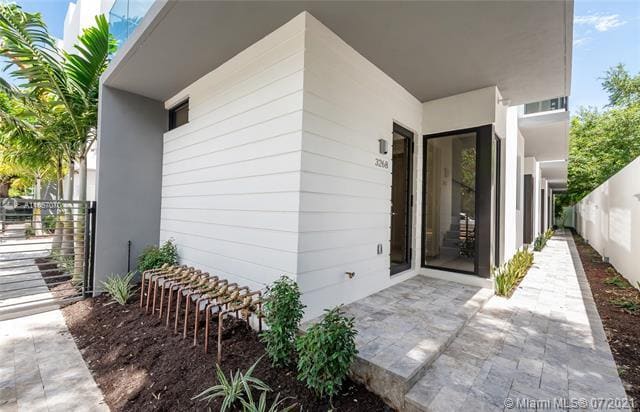 Building Photo - 3262 Bird Ave