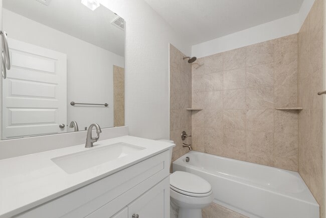 Building Photo - 1226 Elm Ct