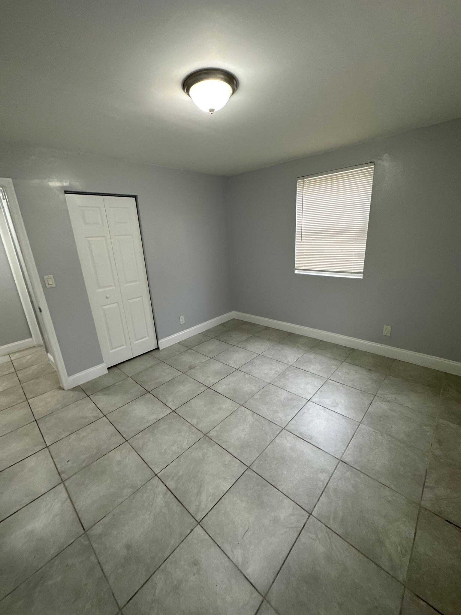 Building Photo - 2004 Palafox St