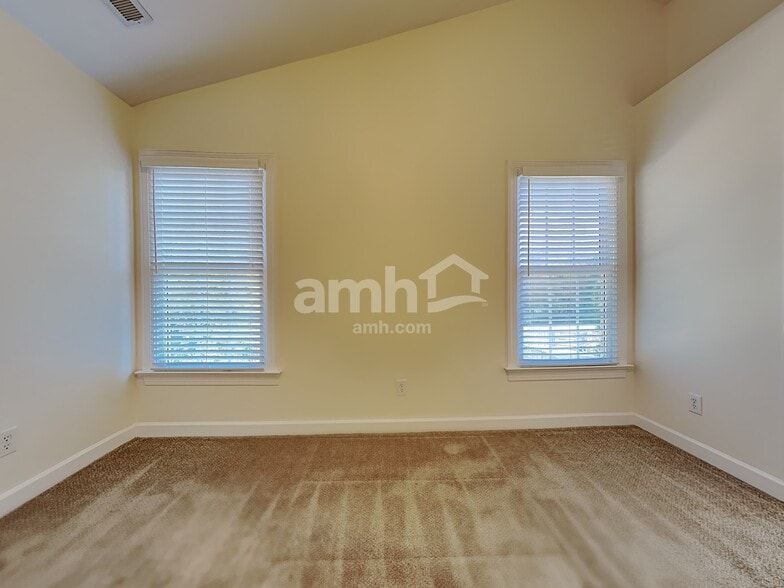 Building Photo - 1513 Bowmore Pl