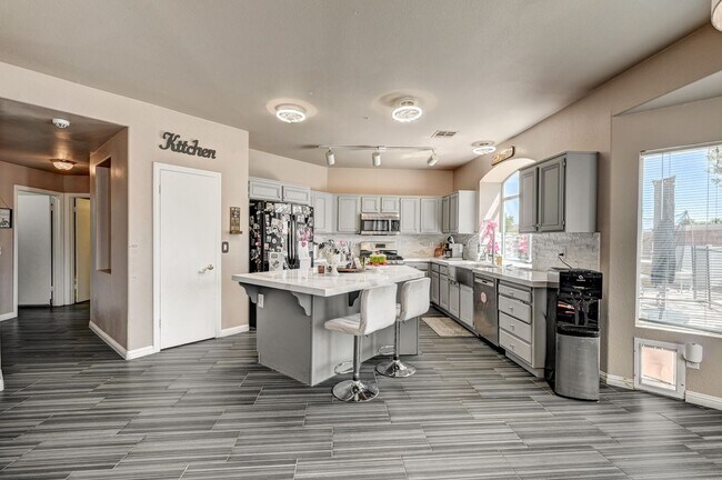 Building Photo - Stunning Fully Remodeled 5-Bedroom Home with Private Pool, FREE SOLAR INCLUDED, Huge Loft, Solar ...