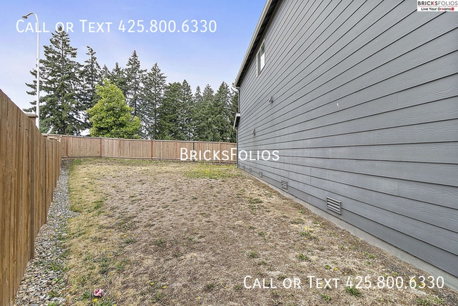 Building Photo - Your Dream Home Awaits in Puyallup – Bonus Offer Included!