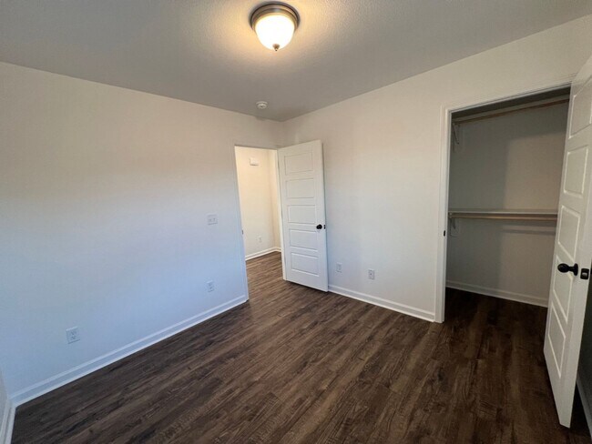 Building Photo - New Beginnings Start with AMRR: 3 Bedroom ready for move in!