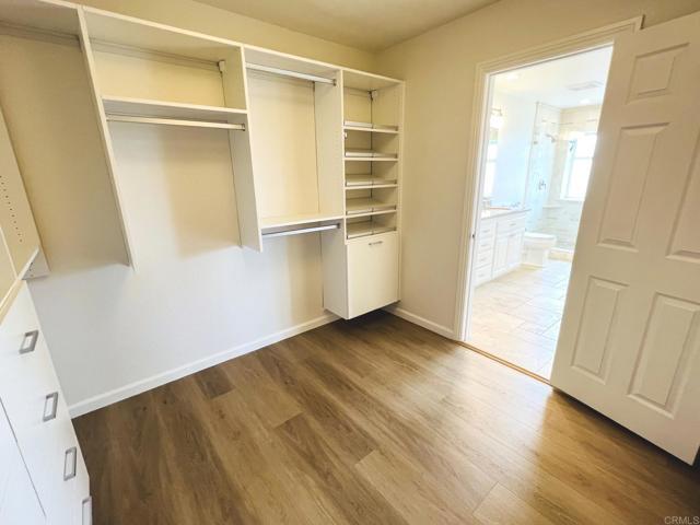 Building Photo - 1420 Tres Hermanas Way