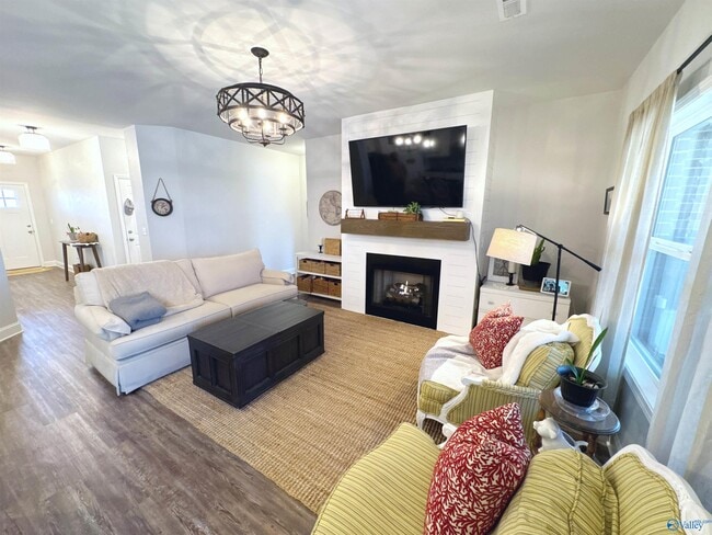 Building Photo - 12767 Tallulah Dr