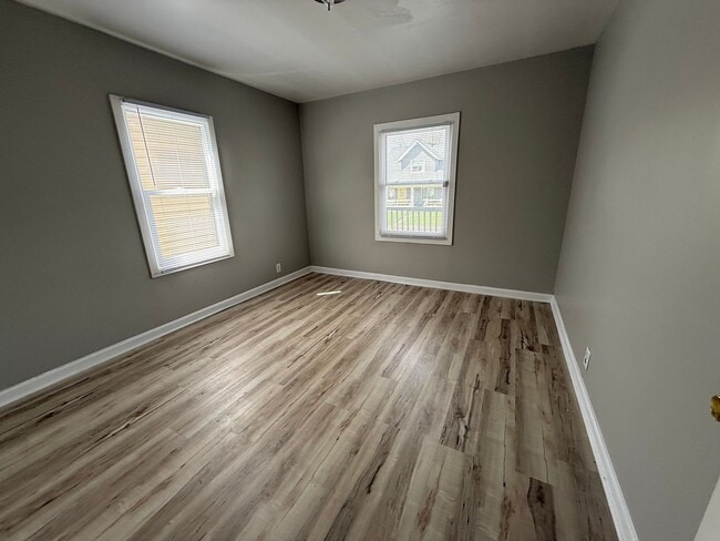 Building Photo - New Listing - Brookside Park 3 Bedroom Home