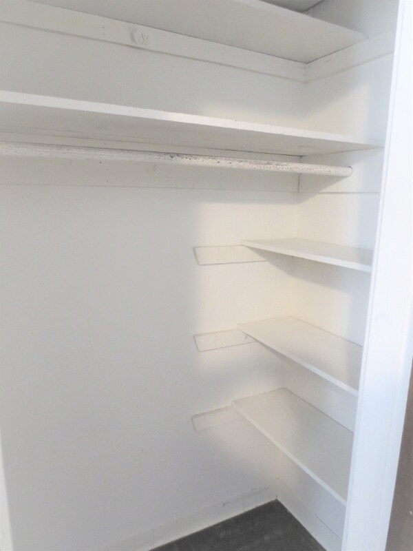 Building Photo - 5712 Phillips Ave