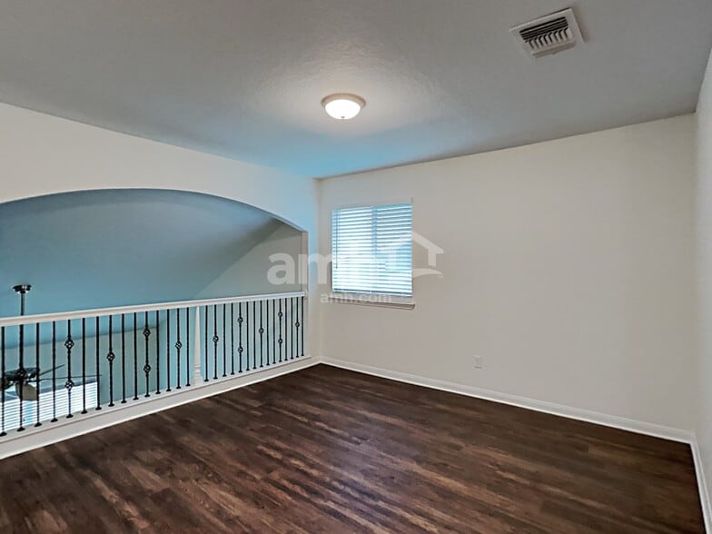 Building Photo - 1038 Lauren St
