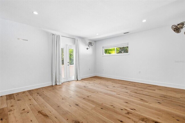 Building Photo - 141 Giralda Blvd NE