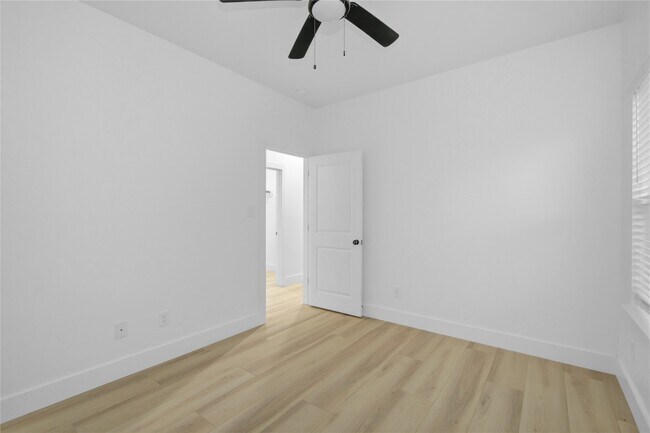 Building Photo - 8410 Sunnyhill St