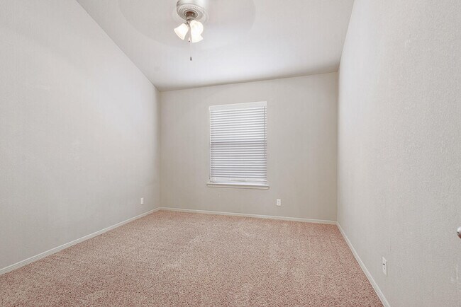 Building Photo - 11100 Bullseye St