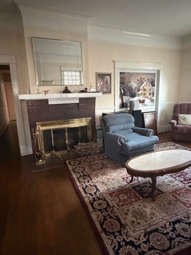 Building Photo - Villa Rooming house