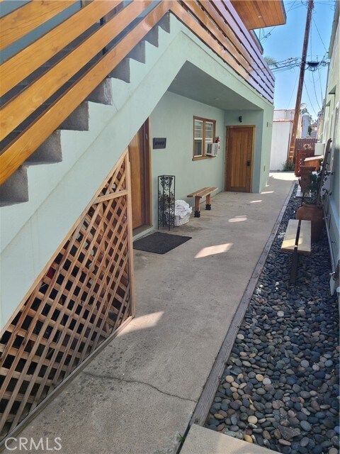 Building Photo - 213 Covina Ave