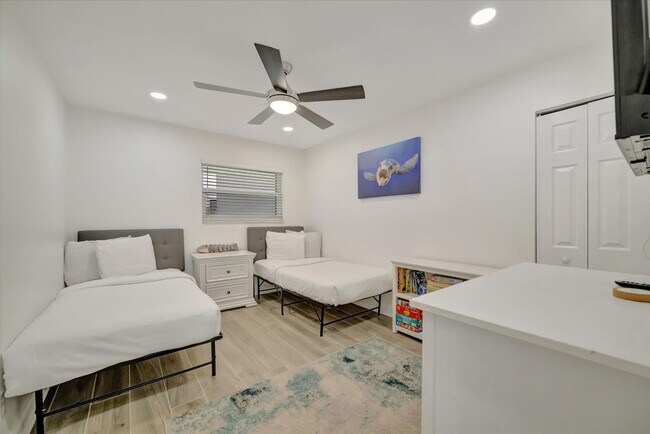 Building Photo - 10 Gulf Blvd